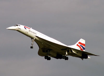 Concorde's last flight into Edinburgh G-BOAE 24 Oct 2003